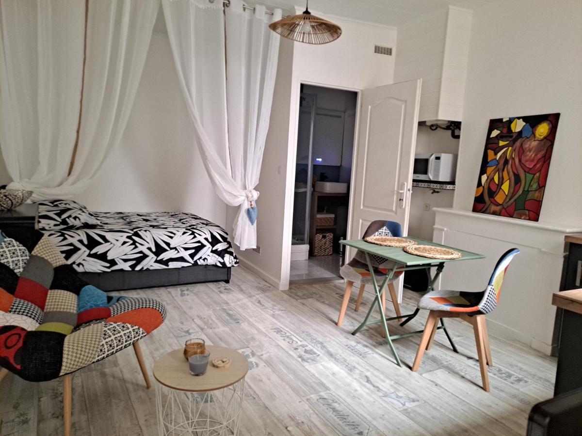 רושפור Studio Cosy Meuble, Terrasse Et Patio Pour Velo מראה חיצוני תמונה